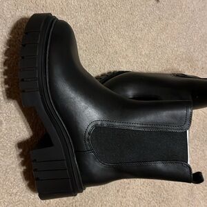 Women’s size 10 ankle boots